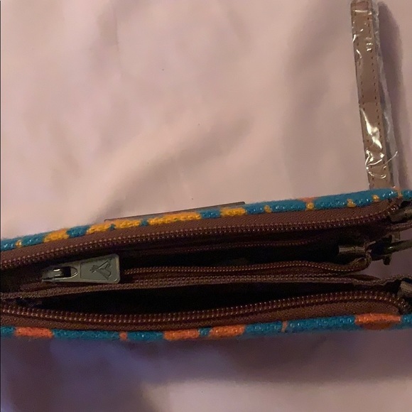 Pendleton wristlet - Picture 3 of 3